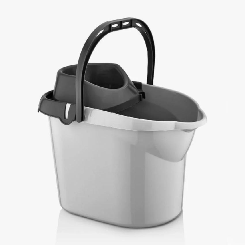 Кофа с цедка за моп и два резервоара за чиста и мръсна вода