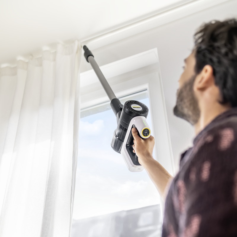 Удобна акумулаторна прахосмукачка Karcher VCS 3 Nano - Image 7