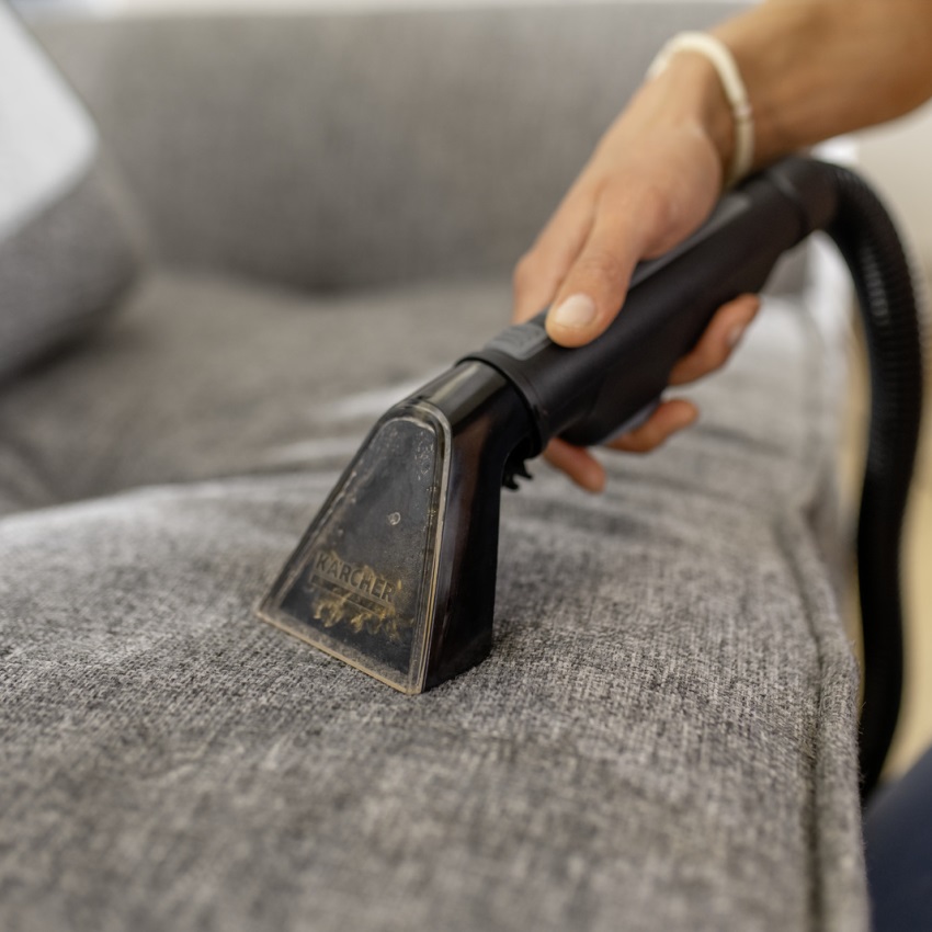 Компактна машина за пране на тапицерии Karcher SE 2 Spot - Image 5