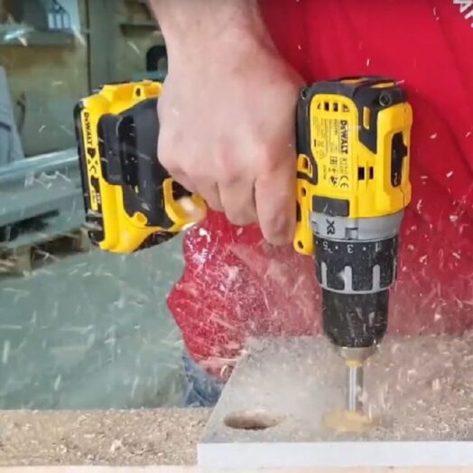 Акумулаторен винтоверт DEWALT DCD791N - Image 2