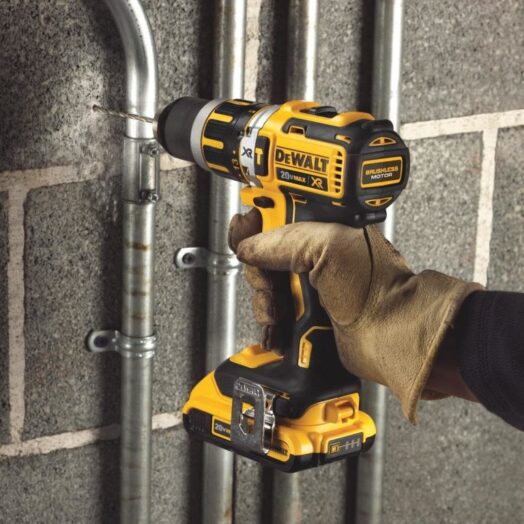 Комплект ударен винтоверт зарядно куфар и 2 батерии DeWALT DCD796D2 18V 70Nm - Image 2