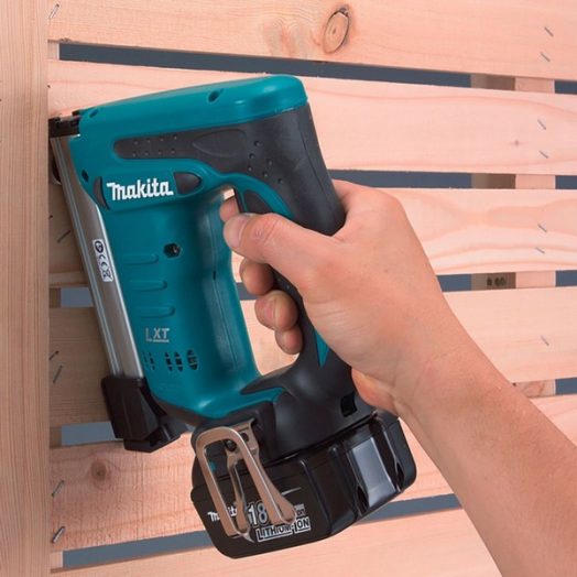 Акумулаторен такер MAKITA DST221Z, 18V - Image 5