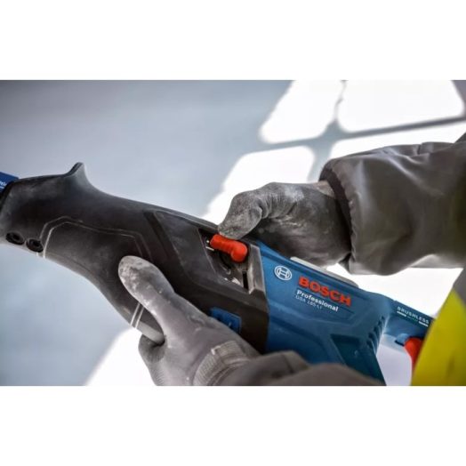 Акумулаторен саблен трион BOSCH GSA 185-LI SOLO, 18V - Image 2