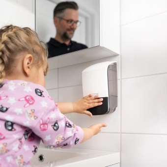 Дозатор за течен сапун Katrin Inclusive 0.5 л – Черен - Image 2