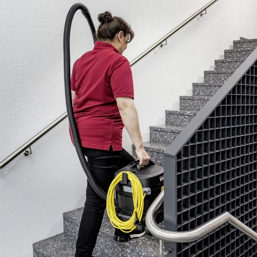 Еко прахосмукачка за офиси и хотели Karcher T 11/1 Classic Adv Re!Plast Go!Further - Image 5
